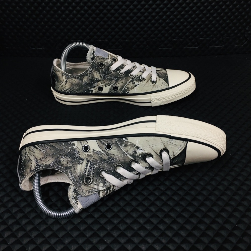Converse All Star Chuck Taylor Women Sneakers - Picture 6 of 8